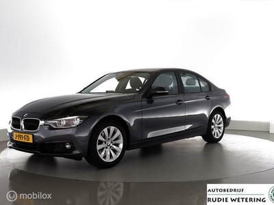 BMW 318i Automaat Corporate Lease Executive Innovation trekhaak| led|cam|nav|ecc|lmv17