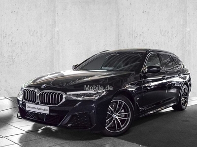 BMW 5 Serie Touring 520dA M-SPORT ** LED, NAVI+, PANORAMA, TREKH, MEMORY, VOL-LEDER, 18-inch LMV ** 1e EIG - Slechts 14.989km. ** ** INFORMEER OOK NAAR ONZE AANTREKKELIJKE FINANCIAL-LEASE TARIEVEN **