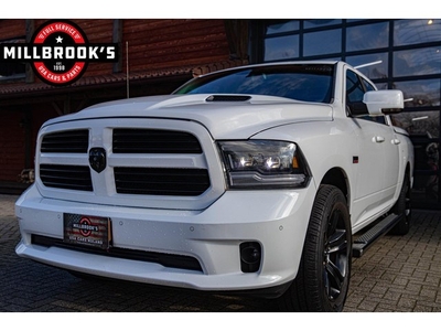 Dodge Ram 1500 5.7 V8 4x4 Sport, Morimoto koplampen