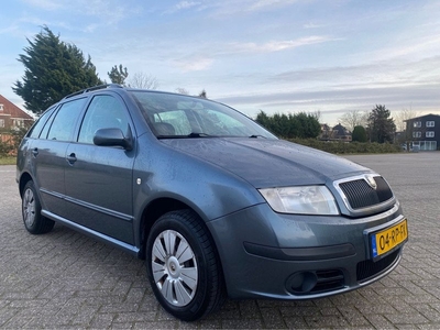 Škoda Fabia Combi 1.4-16V Ambiente