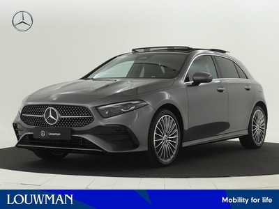 Mercedes-Benz A-Klasse 250 e AMG Line | Panoramaschuifdak | Premium Plus Pack | Sfeerverlichting | Extra USB-poorten | Multibeam led | Parkeerpakket met 360°-camera | Zitcomfortpakket | Dodehoekassistent |