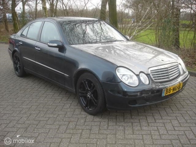 Mercedes E-klasse 200 CDI Elegance Aut. Airco. Lichte schade