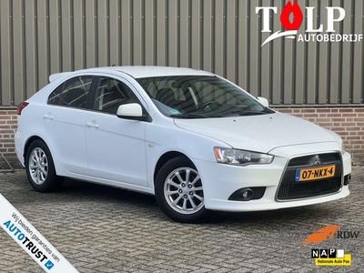 Mitsubishi Lancer Sportback 1.6 Edition Two 2010 Leder