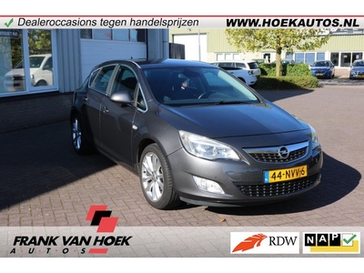 Opel Astra 1.4 Turbo Cosmo volle auto