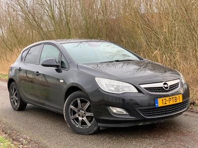 Opel Astra INKOOP GEVRAAGD OPEL CORSA VIVARO INSIGNIA