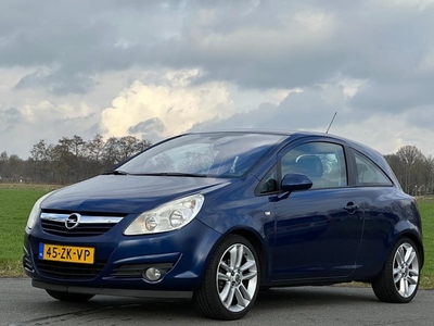 Opel Corsa 1.4-16V Cosmo Nap Airco