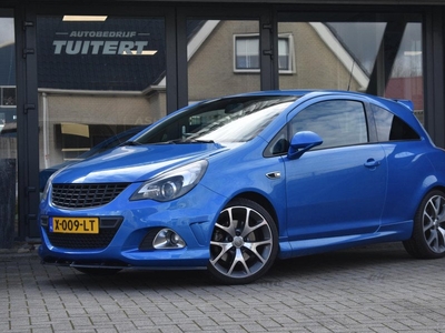 Opel CORSA 1.6-16V Turbo OPC | RECARO | VOLLEDIG ONDERHOUDEN |