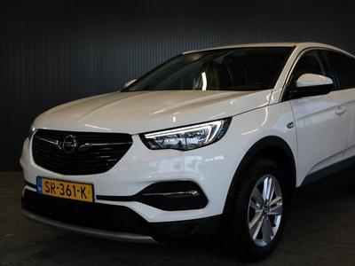 Opel Grandland X 1.2 Turbo Business Executive - € 7.400,- NETTO! - Clima - Navi - Cruise - Keyless - Elektrische achterklep -