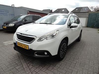 Peugeot 2008 1.2 VTi Active (KM 171000 NAP CLIMA) VOOR EN