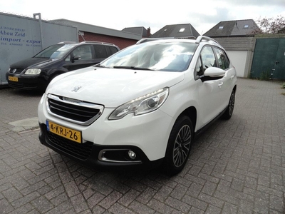 Peugeot 2008 1.2 VTi Active (KM 171000 NAP CLIMA) VOOR EN ACHTER CAMERA