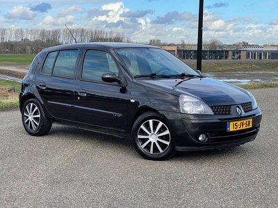 Renault Clio 1.4-16V Privilège Elek