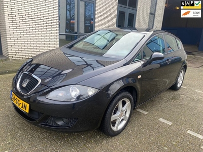 Seat Leon 1.6 Reference / apk / airco / nap / 5drs / alm