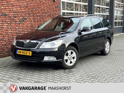 Skoda Octavia Combi 1.2 TSI Ambition Business Line ParkeerSensoren/Navigatie/Clima/Airco/Cruise/Trekhaak/Bluetooth