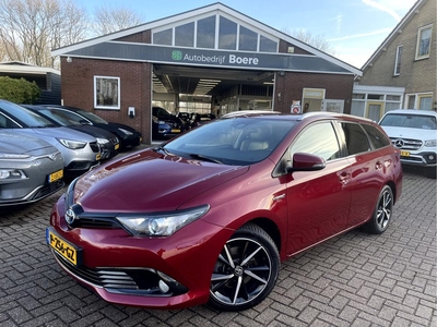 Toyota Auris Touring Sports 1.8 Hybrid Dynamic Ultimate Leer, Trekhaak, Camera, 17''Lmv