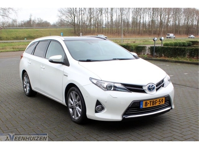 Toyota Auris Touring Sports 1.8 Hybrid Lease Pro 2013