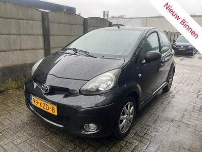 Toyota Aygo 1.0 12V 5-DRS 2010 AIRCO/ LM VELGEN/ NETTE AUTO!