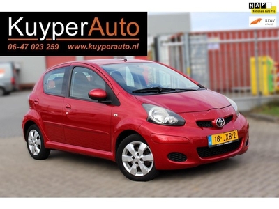 Toyota Aygo 1.0-12V Aspiration Red 5 DRS AIRCO dealer