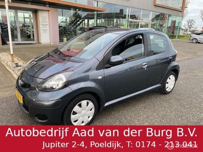 Toyota Aygo 1.0 5 deurs , Electrische ramen , deurvergrendeling , Airco , mooie nette auto