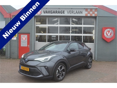 Toyota C-HR 2.0 Hybrid Dynamic 184 pk 2 kleuren.