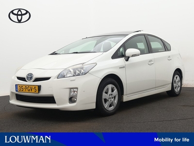 Toyota Prius 1.8 Executive | Navigatie | Lederen bekleding | Parkeersensoren |