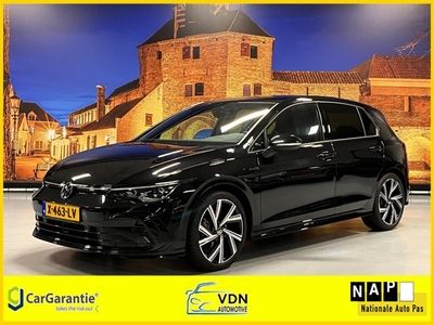 Volkswagen Golf 1.5 eTSI R-Line Automaat ACC LED Camera