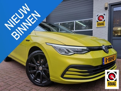 Volkswagen Golf 1.5 TSI Style Limon yellow metallic