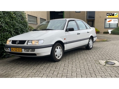 Volkswagen Passat 1.8 CL SEDAN BJ 94 NAP LOGISCH SCHADEVRIJ