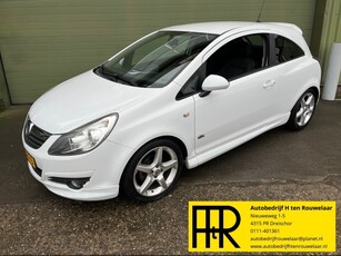 Opel Corsa 1.4 - 16V Sport OPC uitvoering