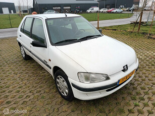 Peugeot 106 1.4 Colorline zeer nette staat