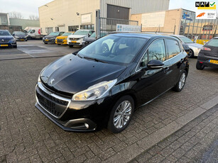 Peugeot 208 1.2 PureTech Allure, Navi, Panodak, 12 mnd Garantie