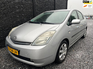 Toyota Prius 1.5 VVT-i Business Edition,Orgineel NL Auto, Ledere Bekleding, Navi, Camera, Airco,