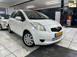 Toyota Yaris 1.3 VVTi Sol MMT