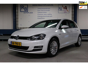 Volkswagen Golf 1.2 TSI CUP / VELG / INPARK FUNCTIE / WHITE EDIT ! ! !