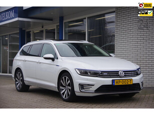 Volkswagen Passat Variant 1.4 TSI GTE Highline Nieuw Accupakket Panoramadak App-connect