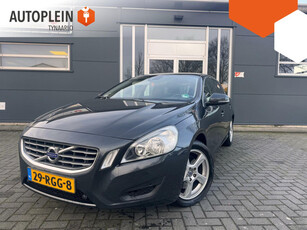 Volvo V60 2.0T Momentum *Climate*|Navi|Trekhaak|NAP|PDC|Cruise|NL Auto