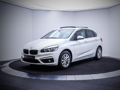 BMW 2-SERIE Active Tourer 218iA Executive Edition PANO/HEAD UP/CAMERA/NAVI/PRIV GLASS/PDC V+A/PARK ASSIST/ELEK KLEP/LMV