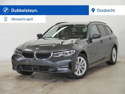 BMW 3 Serie Touring 330e xDrive Leder CoPilot Head-Up