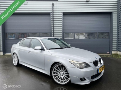 BMW 5-serie 550i - M-Pakket / 364PK+ / Comfort stoelen /