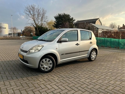 Daihatsu Sirion 2 1.0-12V Trend