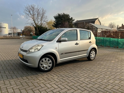 DAIHATSU SIRION 2 1.0-12V Trend