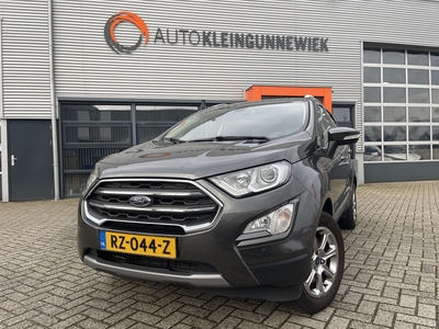 FORD ECOSPORT 1.0 EcoBoost Titanium NL-Auto / Trekhaak / Navi / Parkeersensoren / Cruise control / Clima / Half leder bekleding