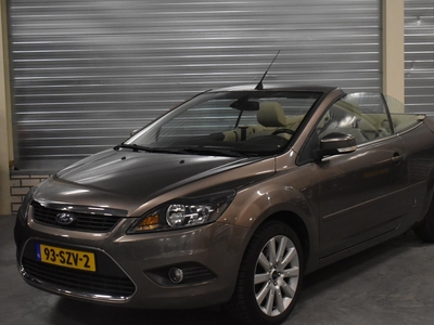 FORD FOCUS Coupé-Cabriolet 2.0 Limited 86.000km!! + Navigatie|Bluetooth|Leder|Stoelverwarming|Parkeersensoren|Trekhaak|