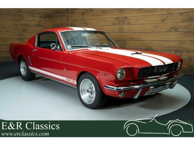 Ford Mustang Fastback 351 CUI Windsor V8 motor 1966