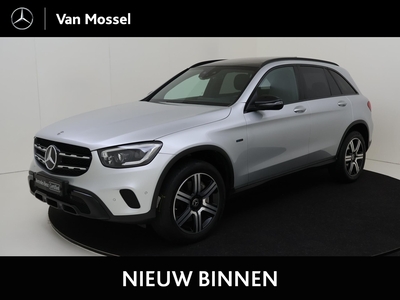 MERCEDES GLC-KLASSE 300e 4MATIC Premium / Stoelverwarming / Achteruitrijcamera / Burmester / Panaroma-schuifdak /