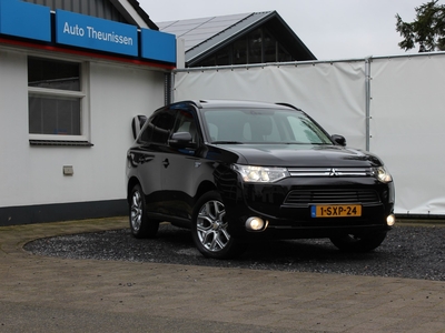 MITSUBISHI OUTLANDER 2.0 PHEV 4WD | Leer | Schuif/kantel | Trekhaak