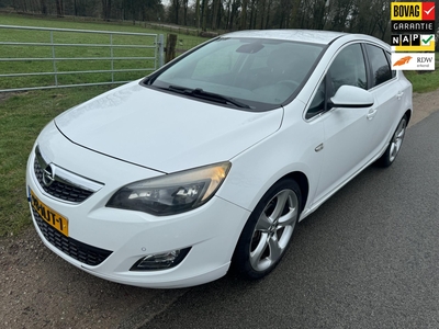 OPEL ASTRA 1.4 Turbo Sport 140PK met navigatie en trekhaak