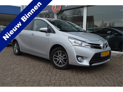 TOYOTA VERSO 1.8 VVT-i Dynamic Business | 7 Persoons | Trekhaak | Navi - Parkeercamera