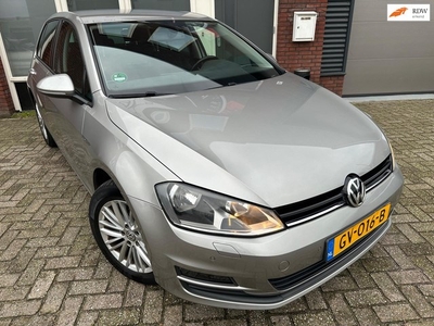 Volkswagen Golf 1.2 TSI Highline / Navi / PDC / Cruise /