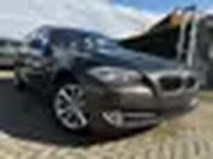 BMW 5 Serie Touring 520D CORPORATE LEASE NAVI/CLIMATE/LEER/XENON/TREKHAAK/PDC/LMV