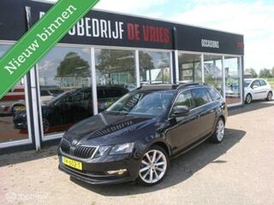 Skoda OCTAVIA Combi 1.0 TSI DSG Panodak/18Inch/Camera/Sport/NAP